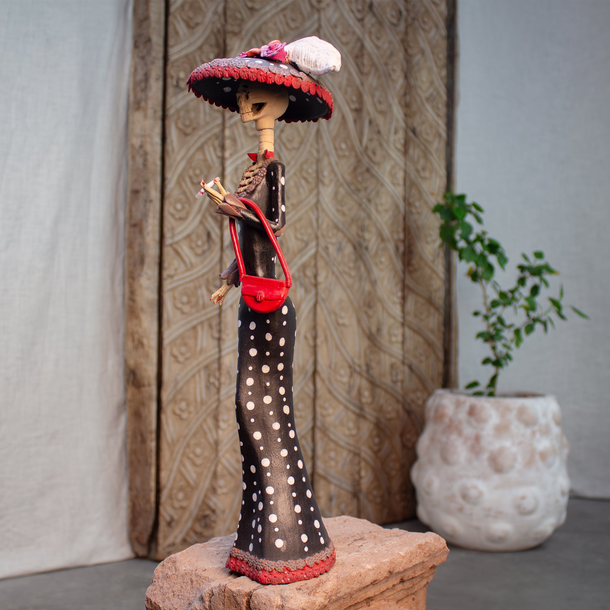 Traditional Eleganté Catrina | Vintage Hand Sculpted Catrina