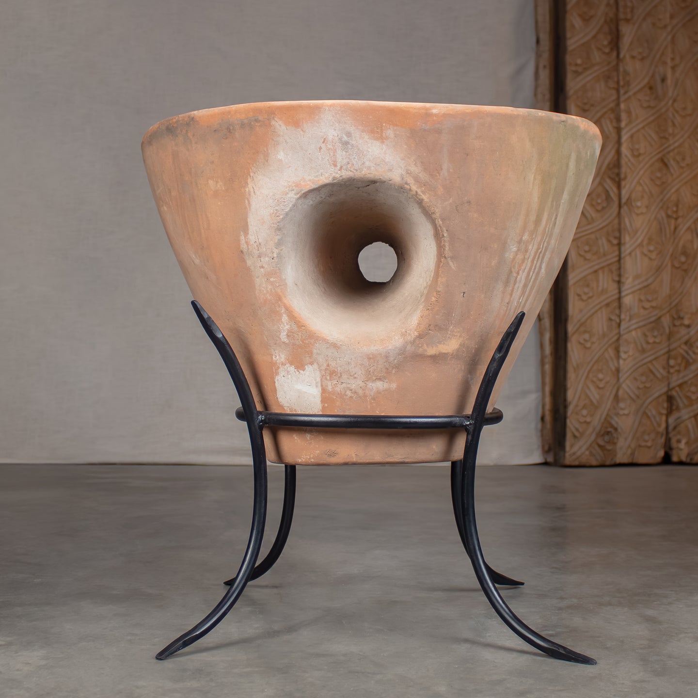 Nebula Planter with Stand. Vintage Terracotta pot.