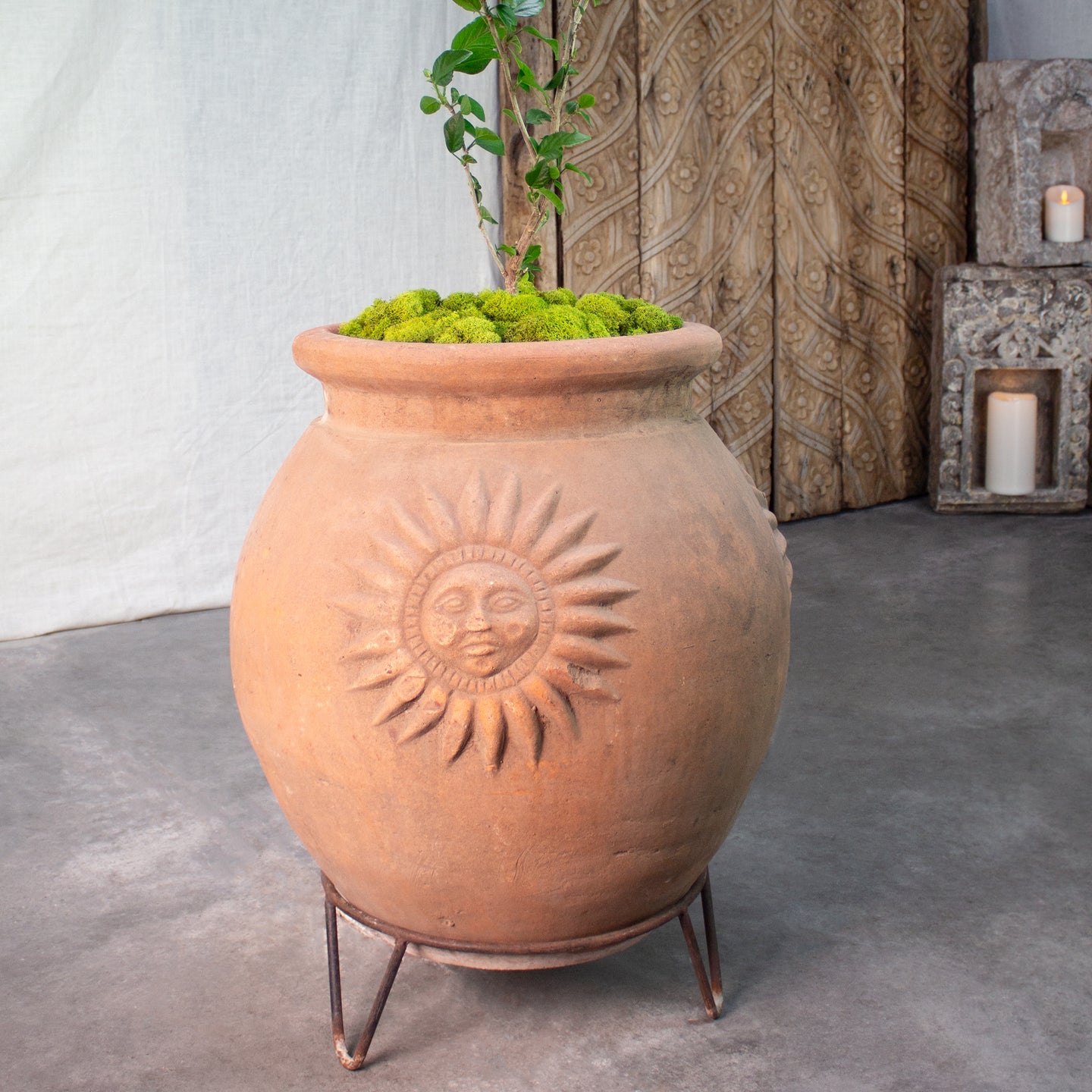iron planter pots Sol Planter with Iron Stand. Vintage Terracotta pot