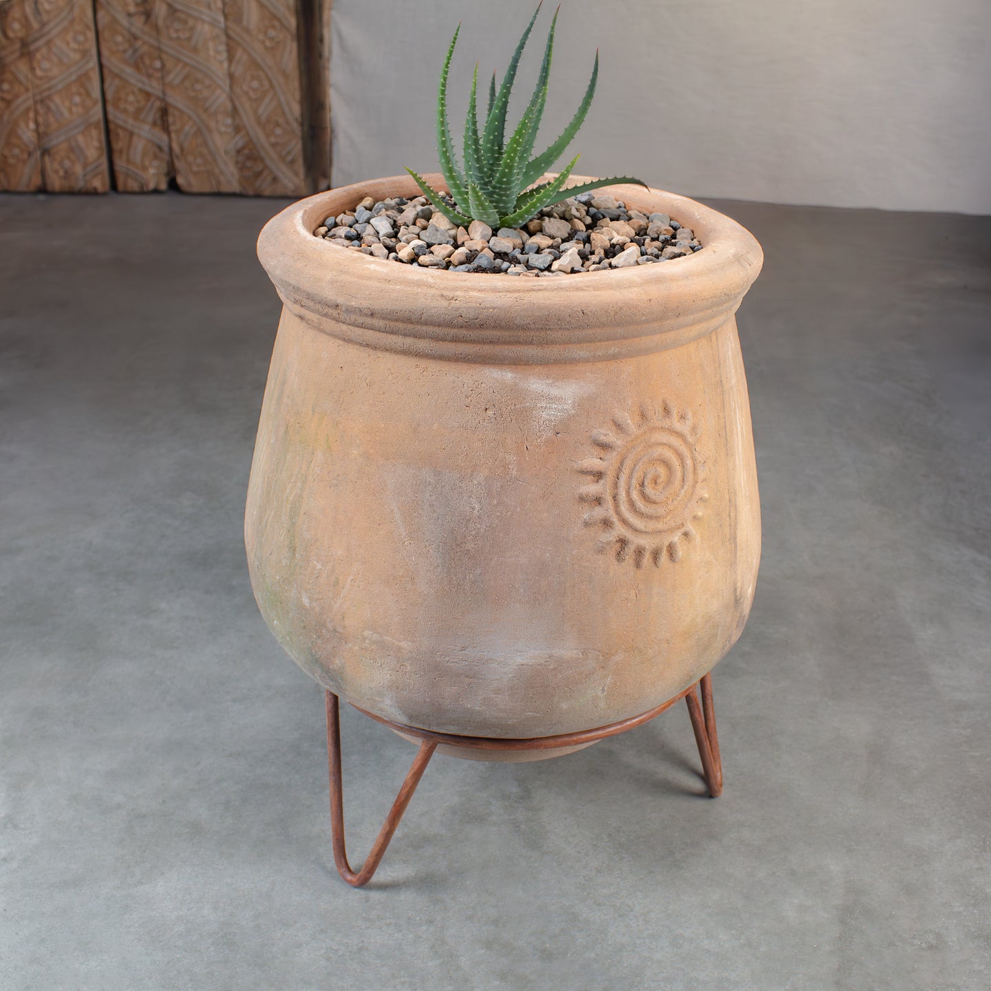 plant stand with ceramic pot Solar Aumento Terracotta Pot Just Pot