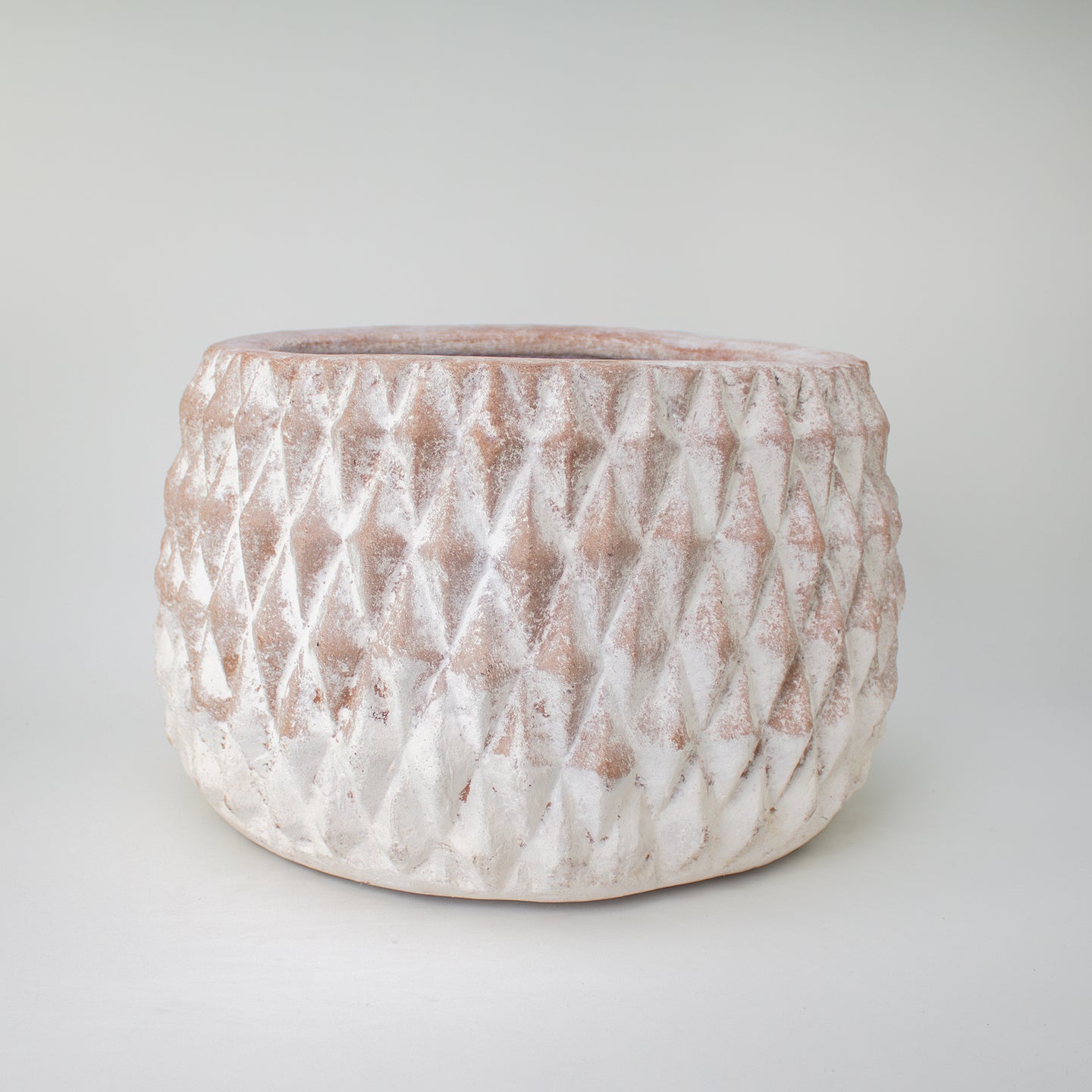 Terracotta pot, short white planter