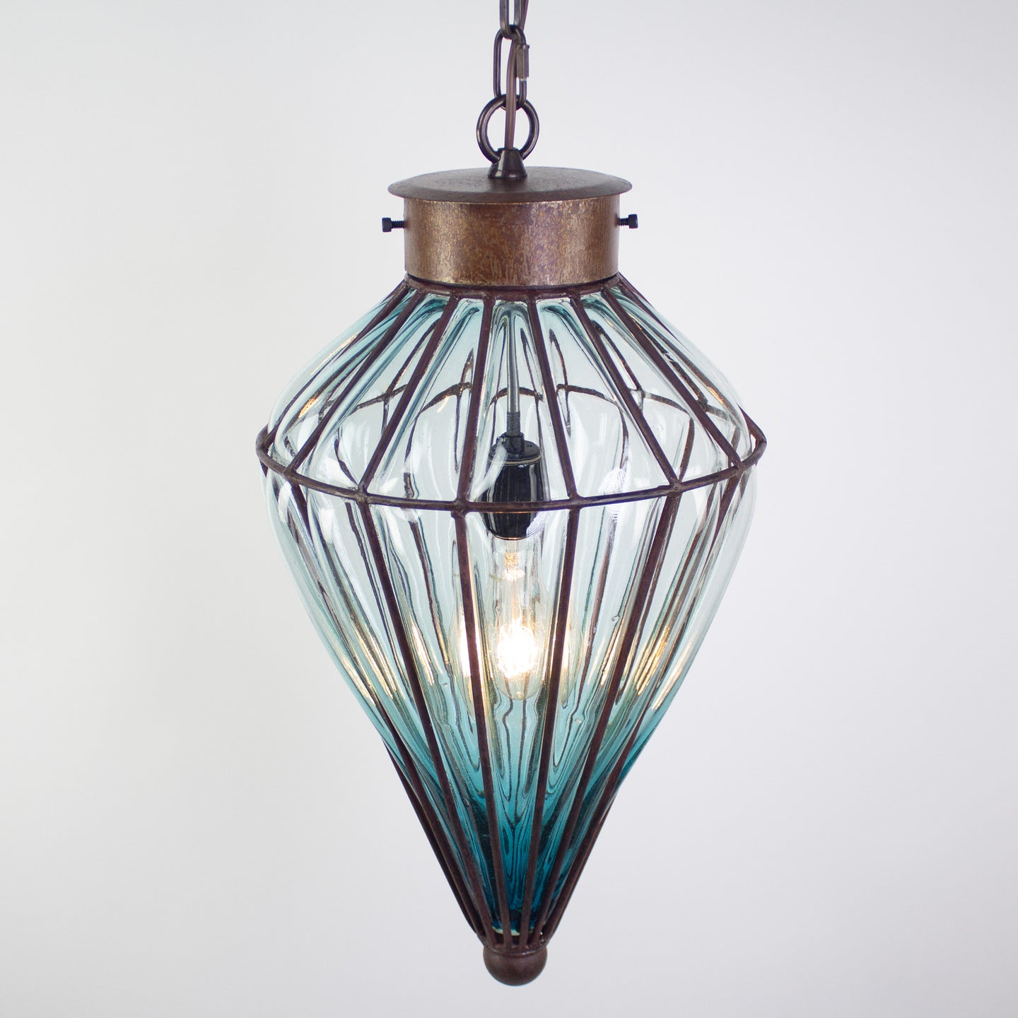 Glass pendant light fixture