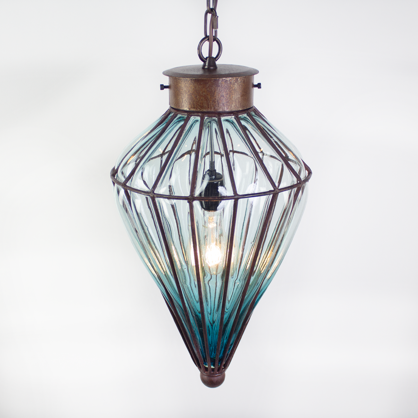 Glass pendant light fixture