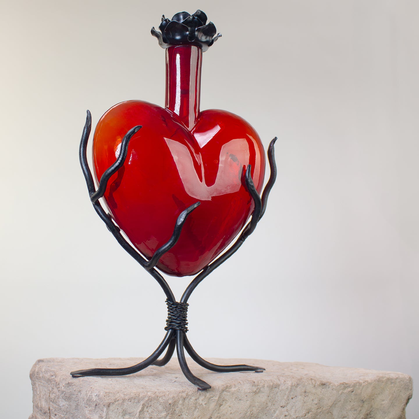 Glass Decanter Hearts | Red